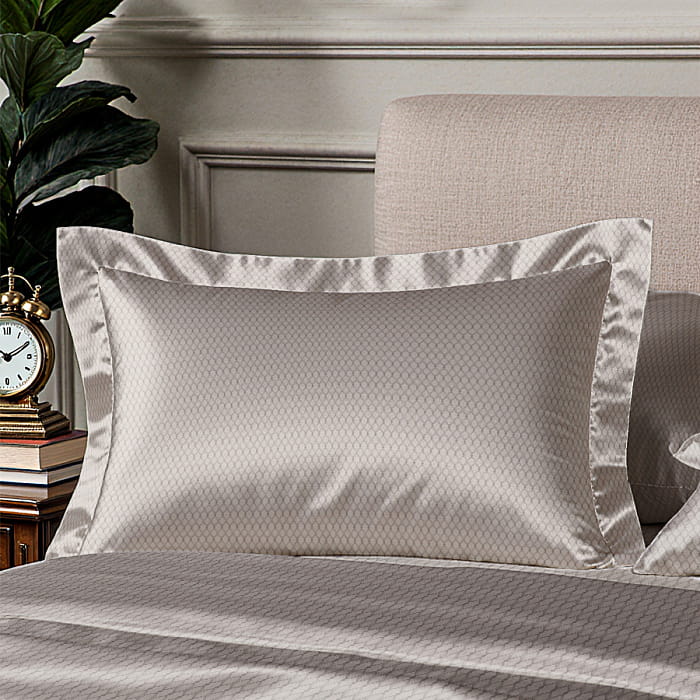 Наволочка 50х70 "Айрис" миндаль