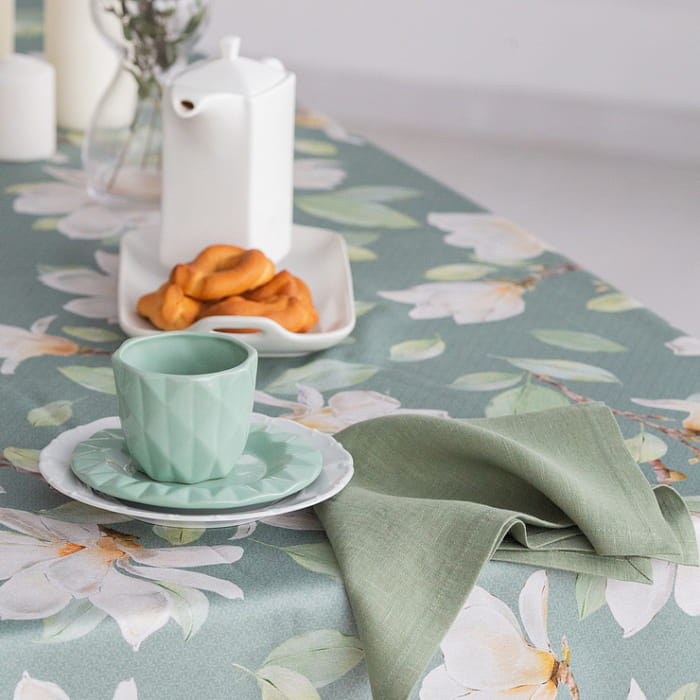 Скатерть 145х145 см "Магнолия"