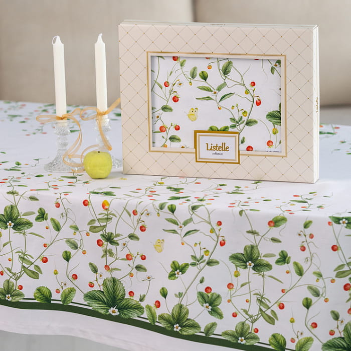 Скатерть  145х180 см "Земляничная поляна"