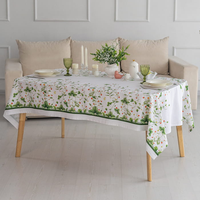 Скатерть 145х220 см "Земляничная поляна"