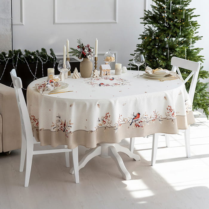 Скатерть овальная 140х170 см "Пернатые истории"