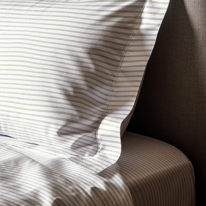 Наволочка 50х70 "Майская долина полоска"