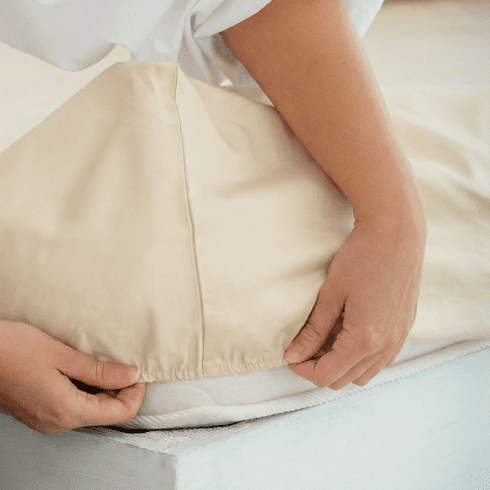 Простыня на резинке 100х200х30 "Лили"