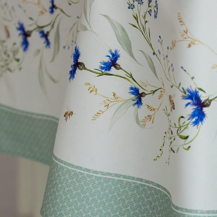 Скатерть овальная  140х170 см "Васильки"