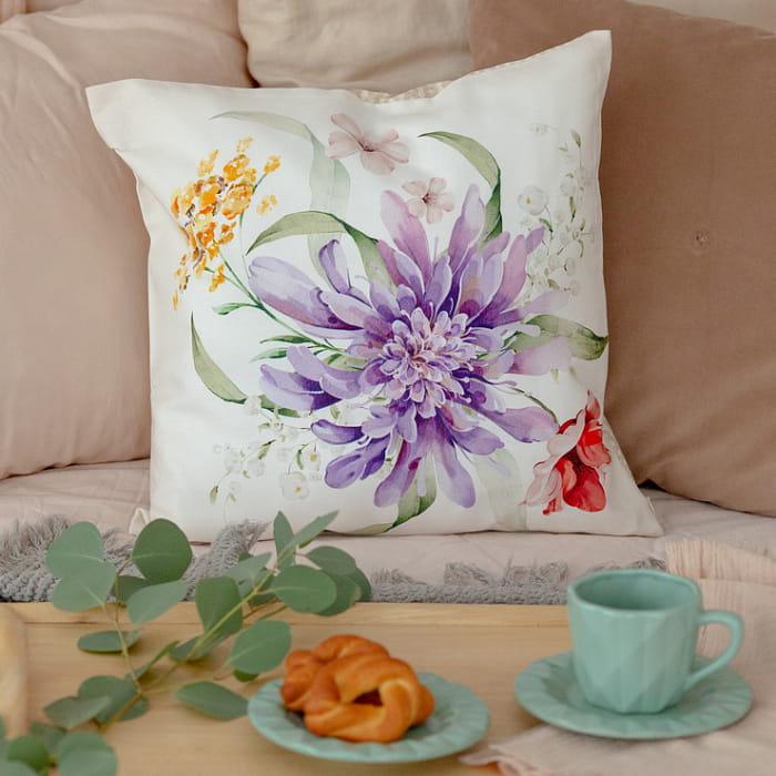 Декоративная наволочка "Жаклин" фиолетовый цветок