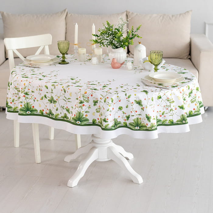 Скатерть овальная 150х200 см "Земляничная поляна"