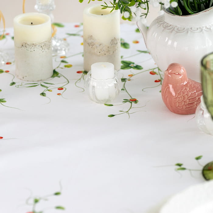 Скатерть овальная 150х200 см "Земляничная поляна"