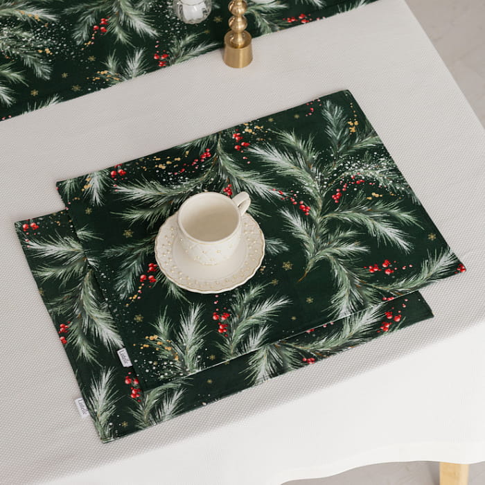 Набор салфеток плейсматов "Ветви Рождества" на изумрудном