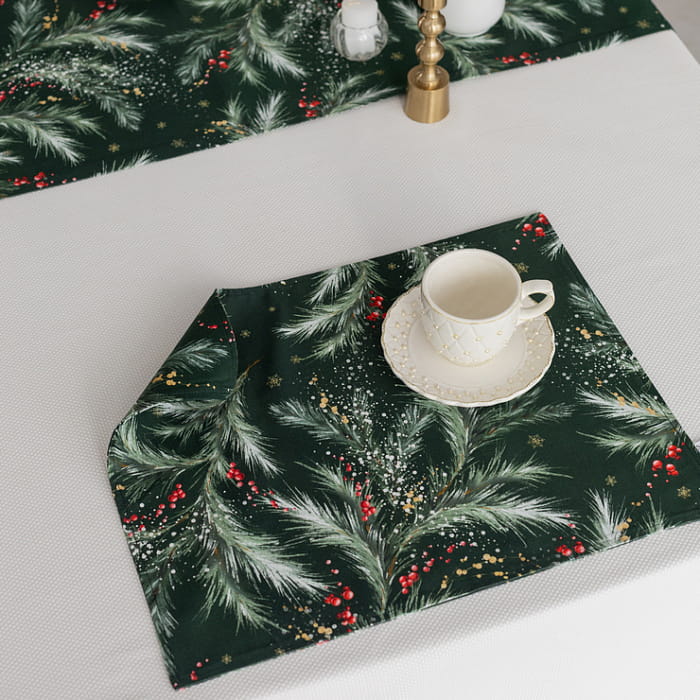 Набор салфеток плейсматов "Ветви Рождества" на изумрудном