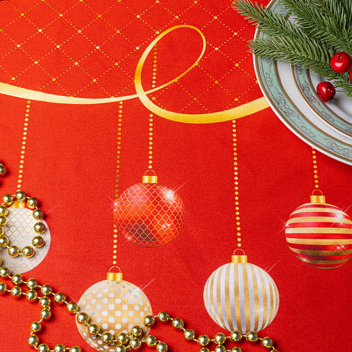 Скатерть 110х140 см "Новогодний серпантин"