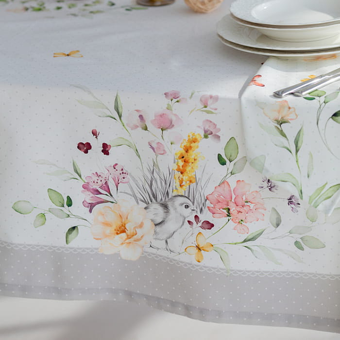 Скатерть 145х145 см "Соната"