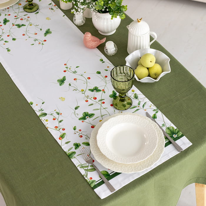 Дорожка 40х145 см "Земляничная поляна " декоративная