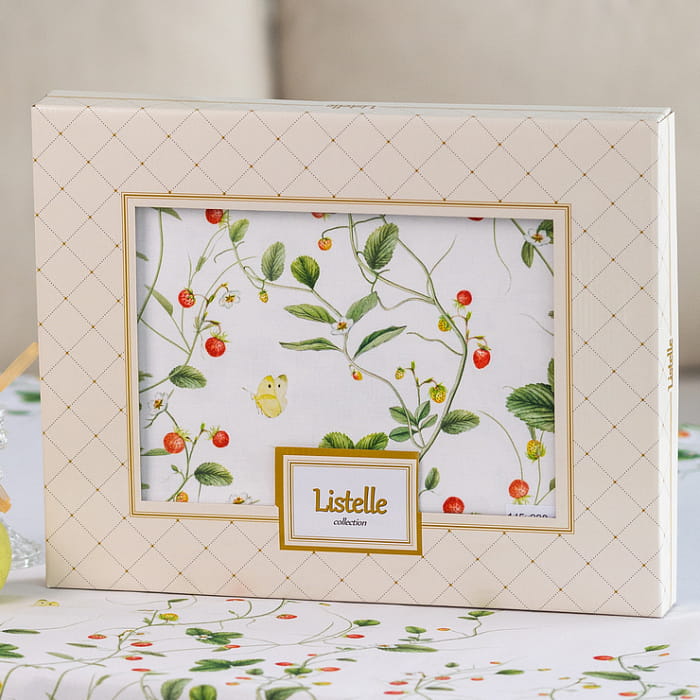 Скатерть овальная 150х200 см "Земляничная поляна"