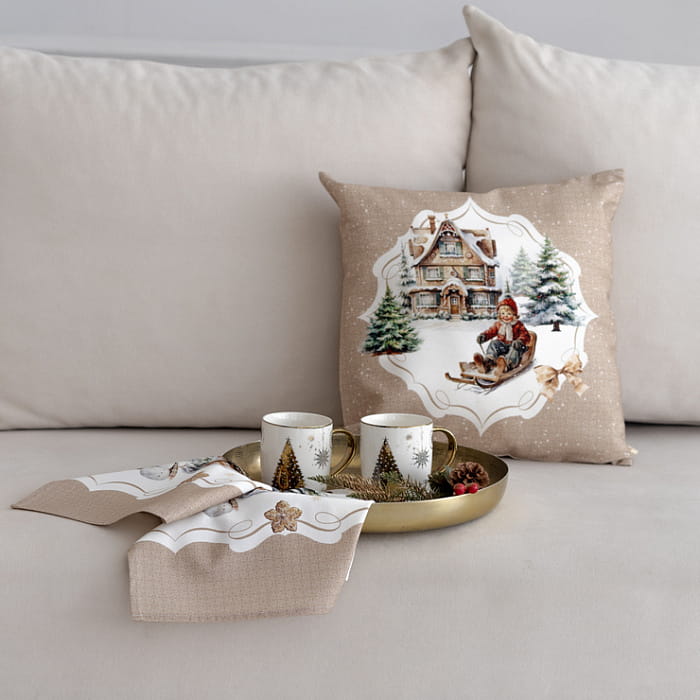 Декоративная наволочка "Пряничный домик в коричневой рамке"