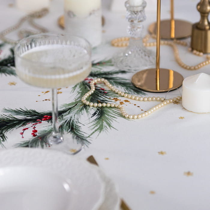 Скатерть овальная 170х250 см "Ветви Рождества"