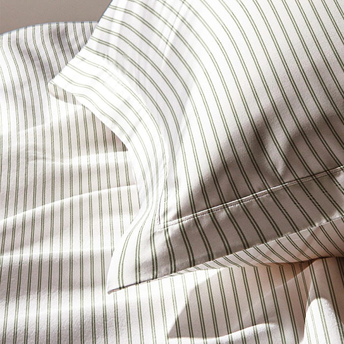 Наволочка 50х70 "Майская долина полоска"