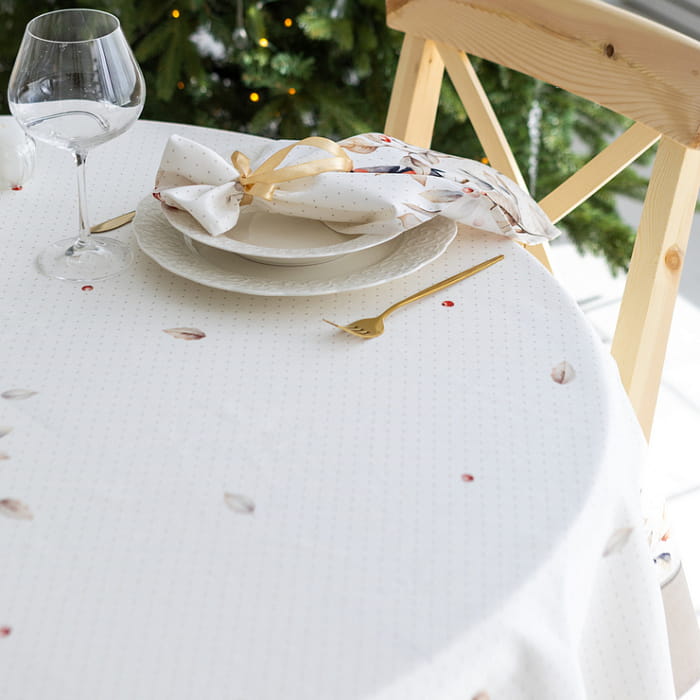 Скатерть овальная 170х250 см "Пернатые истории"