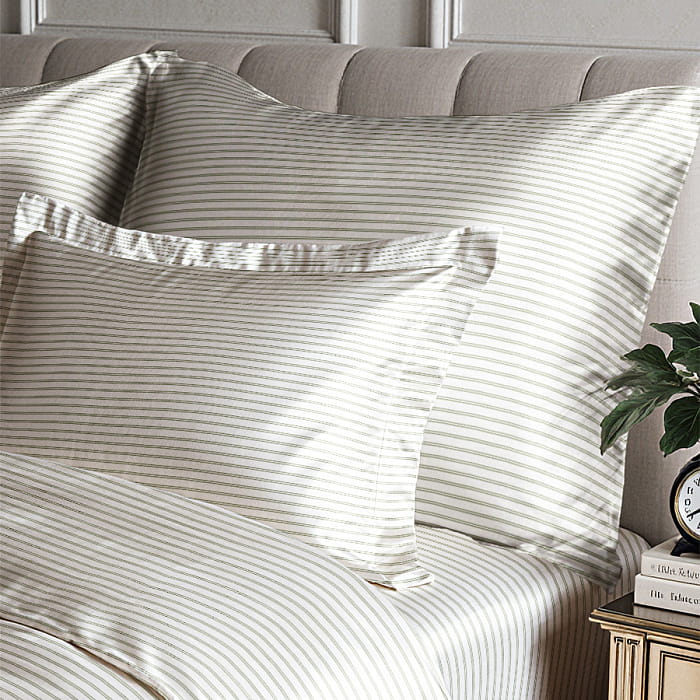 Наволочка 70х70 "Майская долина полоска"