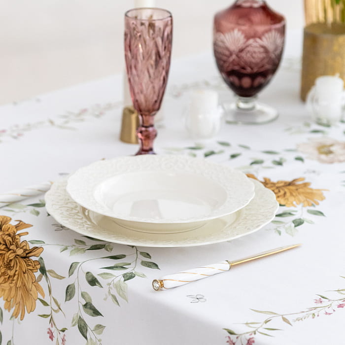 Скатерть 145х300 см "Цветочная симфония"