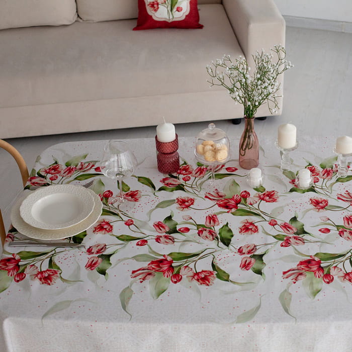 Скатерть  145х180 см "Алые тюльпаны"