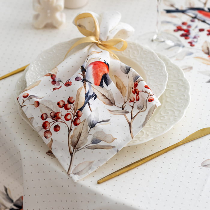 Скатерть овальная 170х250 см "Пернатые истории"