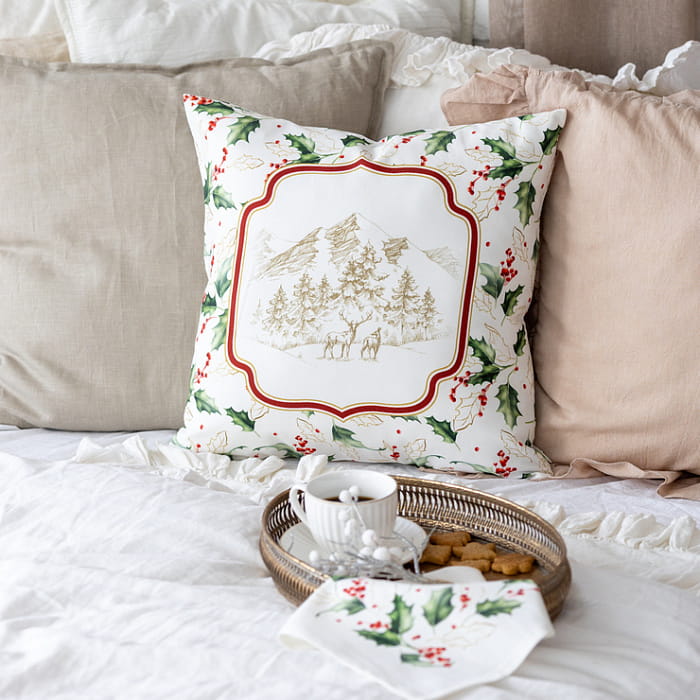 Декоративная наволочка "Элегант рамка на цветном"