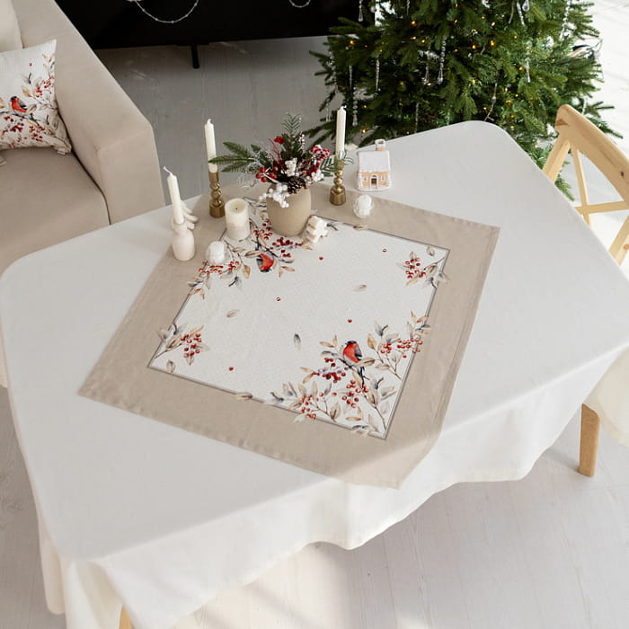 Салфетка-наперон 80х80 см "Пернатые истории"