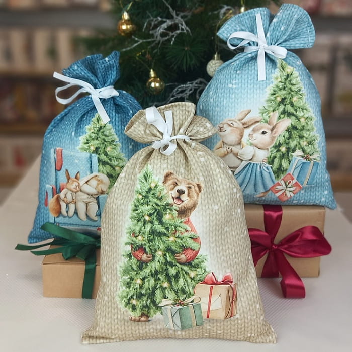 Декоративный мешок "Новогодняя шкатулка мишка с елкой" 24х32 см