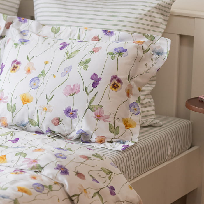 Простыня на резинке 200х200х35 "Майская долина"