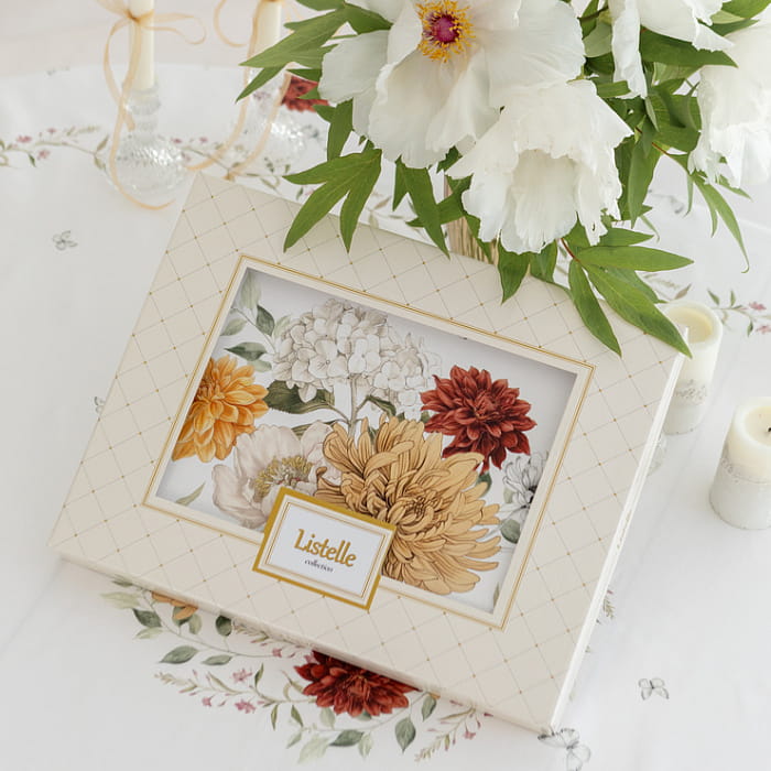 Скатерть овальная 150х248 см "Цветочная симфония"