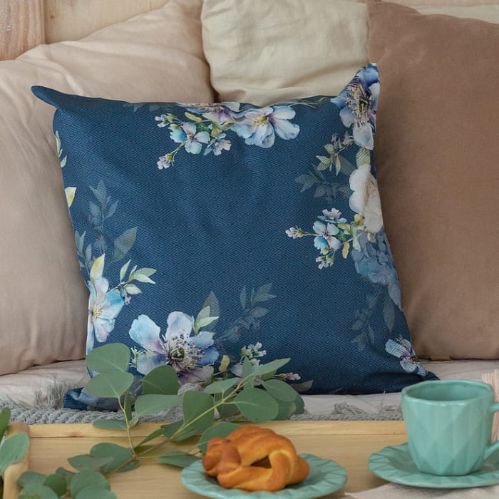 Декоративная наволочка "Шарлотта" темно-синяя
