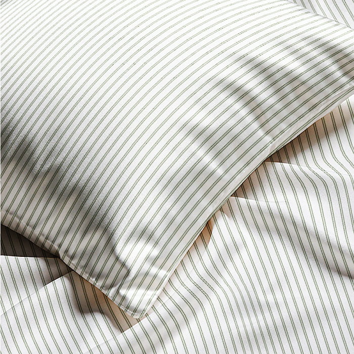 Наволочка 70х70 "Майская долина полоска"