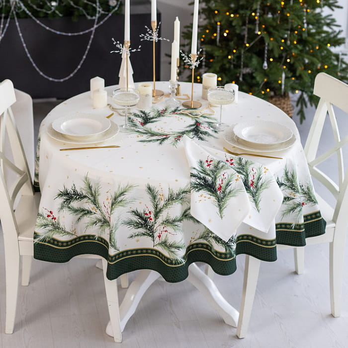 Скатерть круглая  D-170 см "Ветви Рождества"