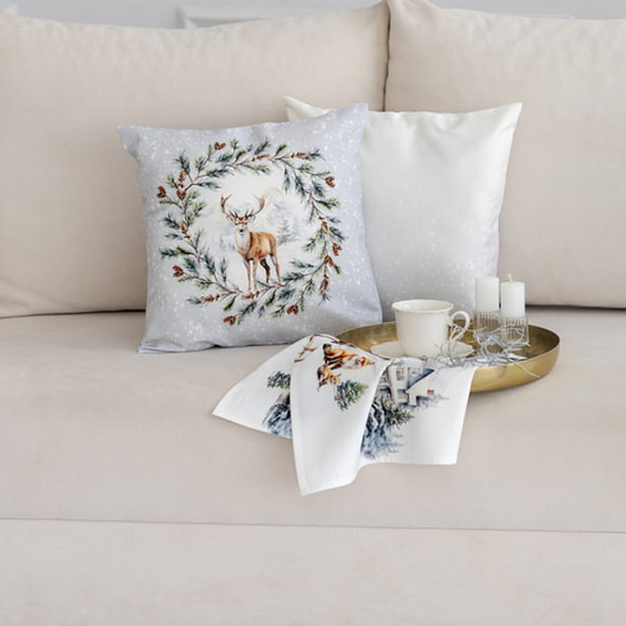 Декоративная наволочка "Морозное утро венок"