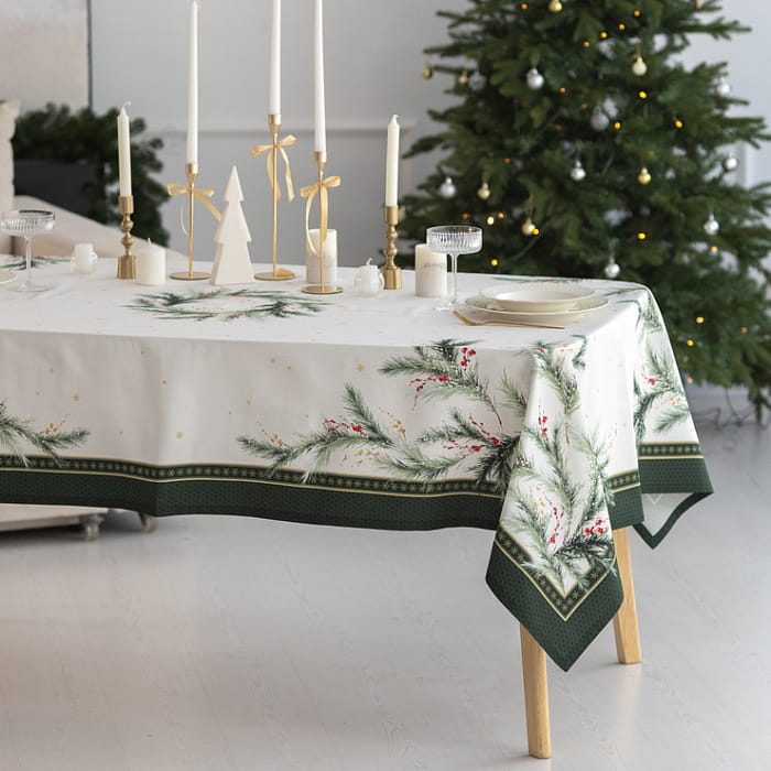 Скатерть 145х145 см "Ветви Рождества"