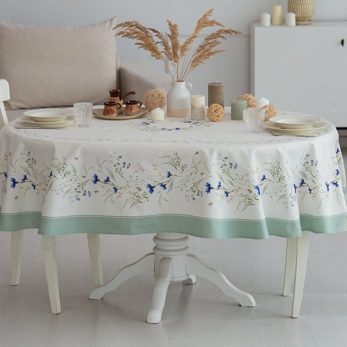 Скатерть овальная 170х255 см "Васильки"