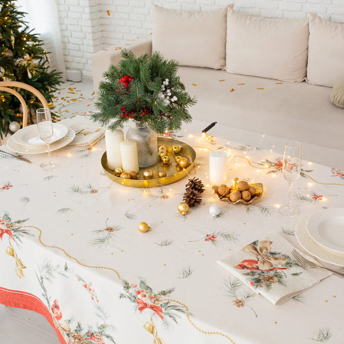 Скатерть 165х260 см "Рождественская классика"
