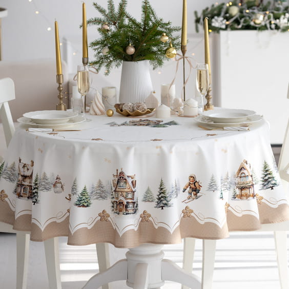 Скатерть круглая  D-170 см "Пряничный домик"