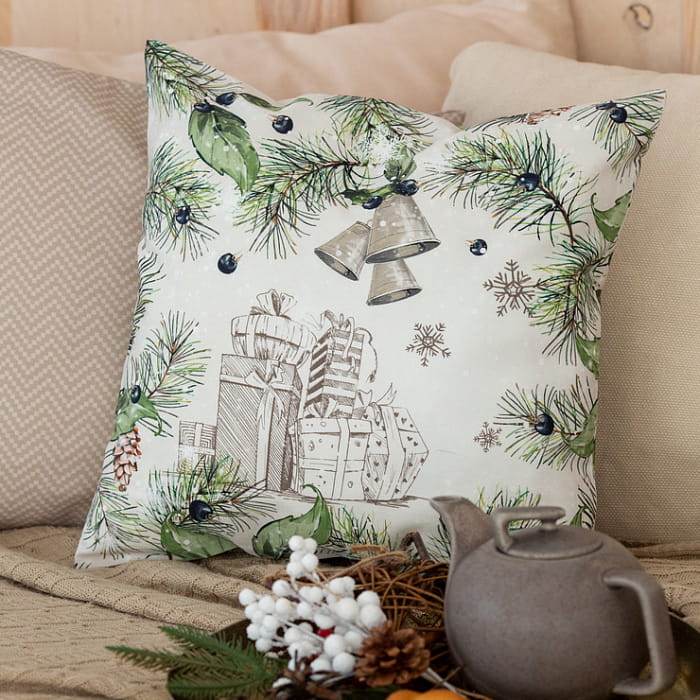 Декоративная наволочка "Хвойный этюд" рамка с подарками
