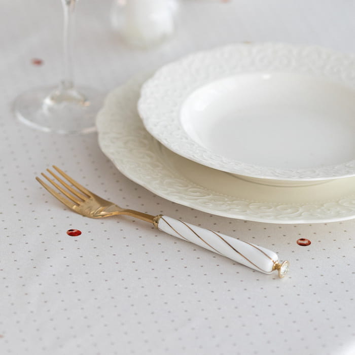 Скатерть 145х255 см "Пернатые истории"