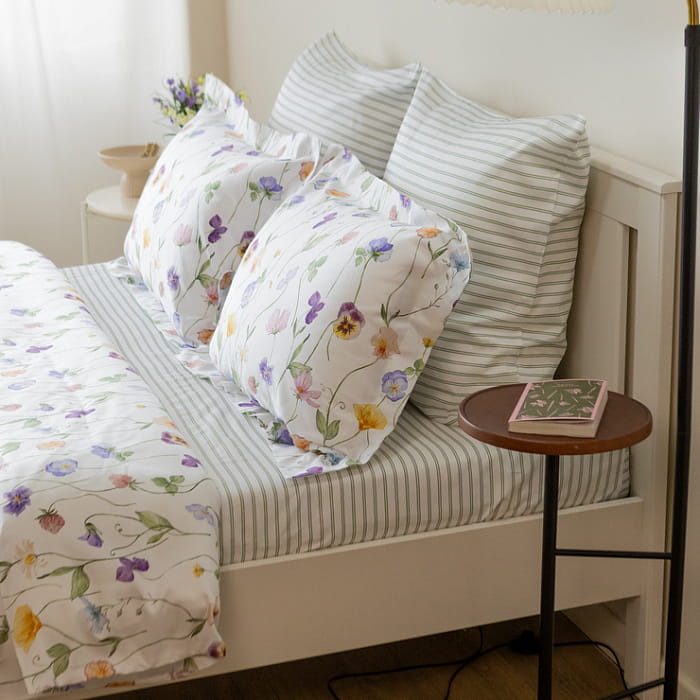 Простыня на резинке 160х200х25 "Майская долина"