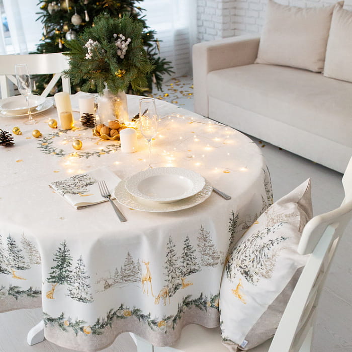 Скатерть овальная 170х255 см "Чарующий лес"