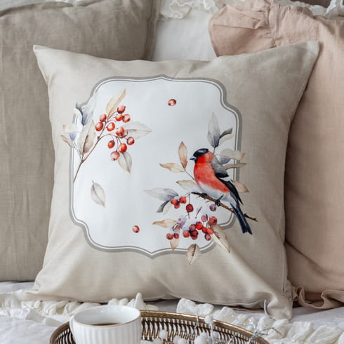 Декоративная наволочка "Пернатые истории рамка со снегирем"