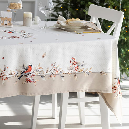 Скатерть 145х185 см "Пернатые истории"