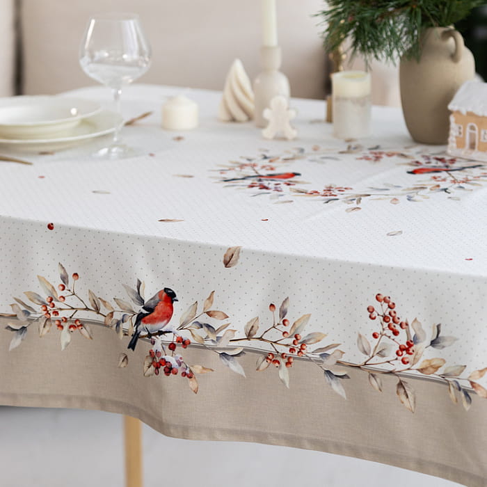 Скатерть 145х185 см "Пернатые истории"