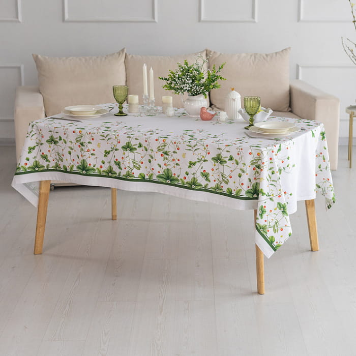 Скатерть  145х180 см "Земляничная поляна"