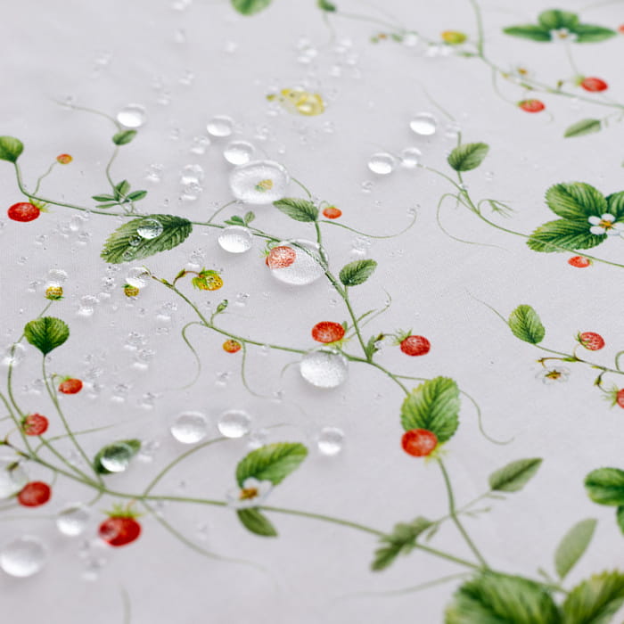 Скатерть 110х145 см "Земляничная поляна"