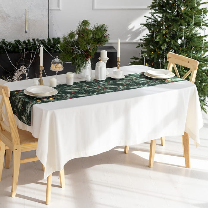 Дорожка 40х180 см "Ветви Рождества на изумрудном"