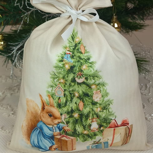 Декоративный мешок "Новогодняя шкатулка белка с елкой" 24х32 см