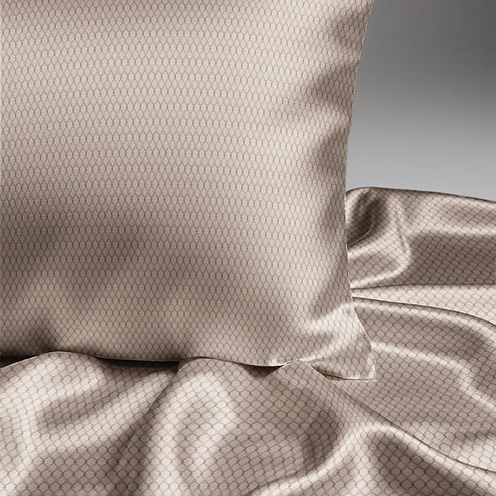 Наволочка 70х70 "Айрис" миндаль